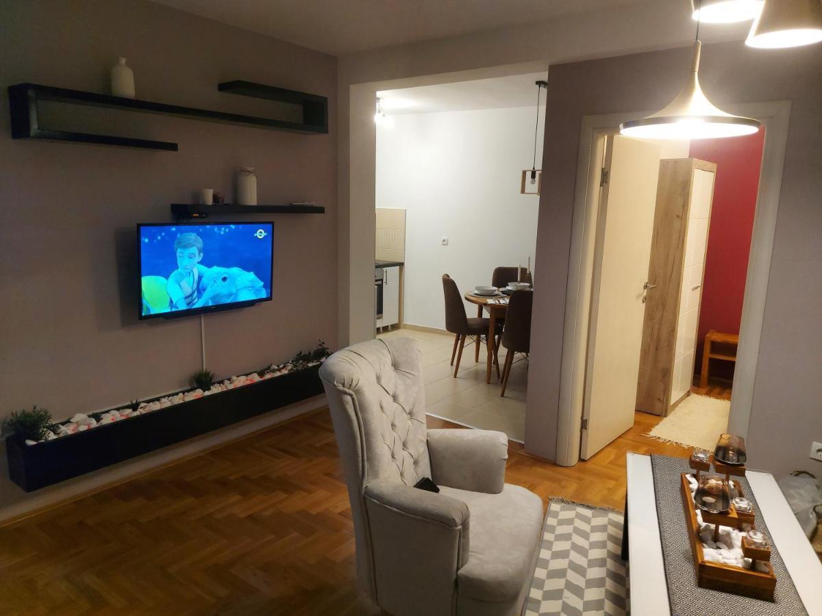 River Lux Sremska Mitrovica Extérieur photo