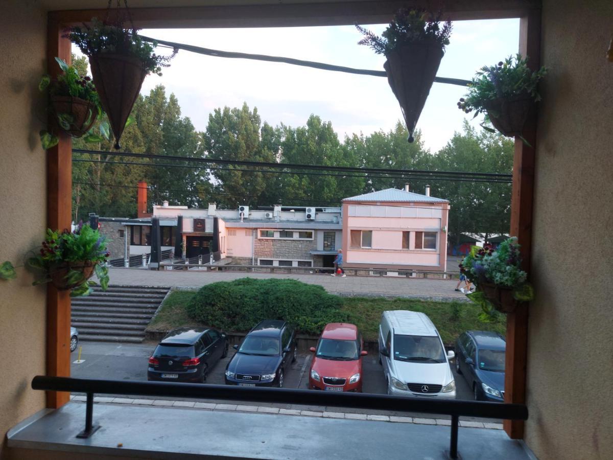 River Lux Sremska Mitrovica Extérieur photo